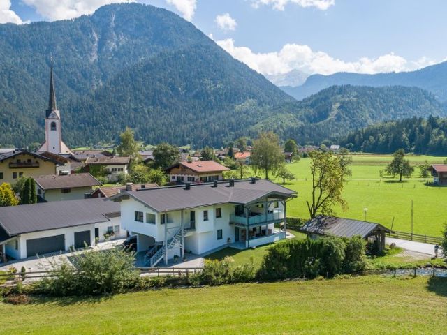 Ferienhaus mit 3 Ferienwohnungen